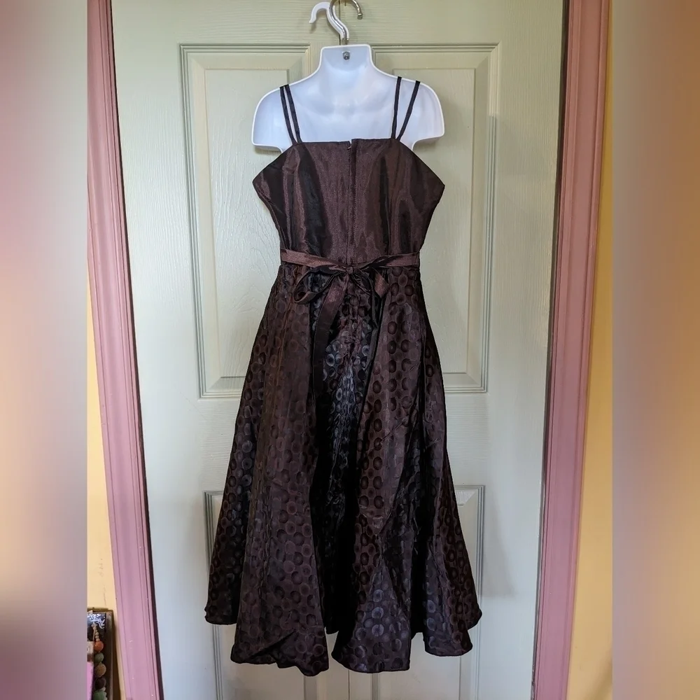 New Classic Fashion Party Dress, Size 9-10, T2K